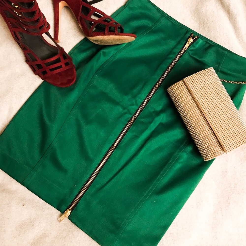 Gorgeous green skirt knee length summer